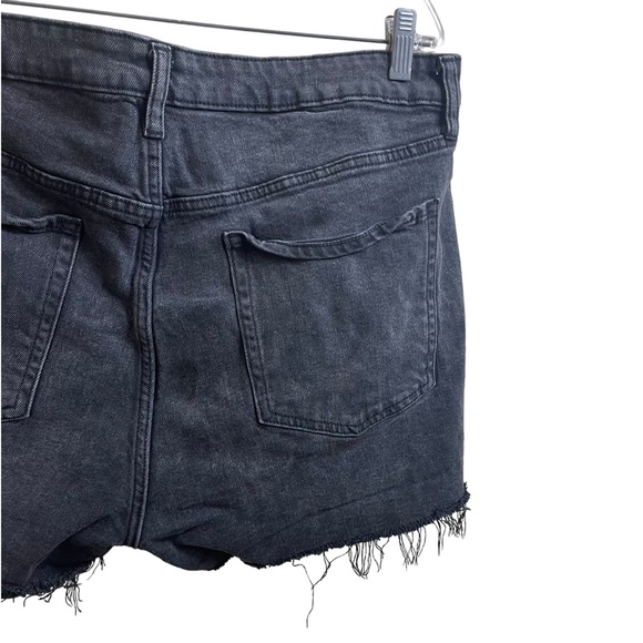 Old Navy High-Rise Cut off Short O.G Size 16 - Picture 7 of 8